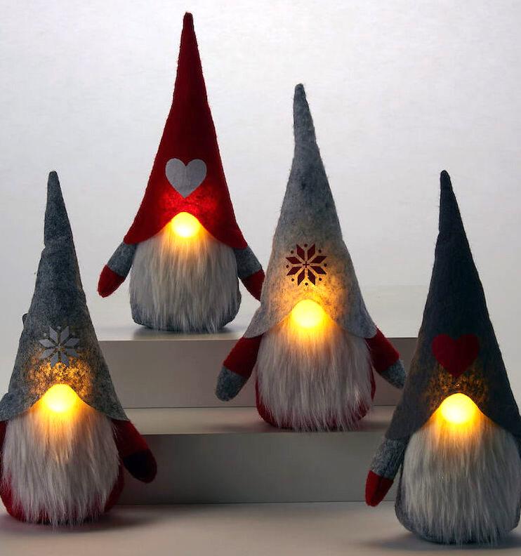 2021 Holiday Birdhouses and Decor Gifts
