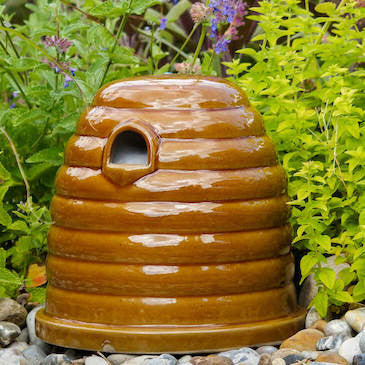 Bee Shelters and Insect Habitats for Healthier Gardens!