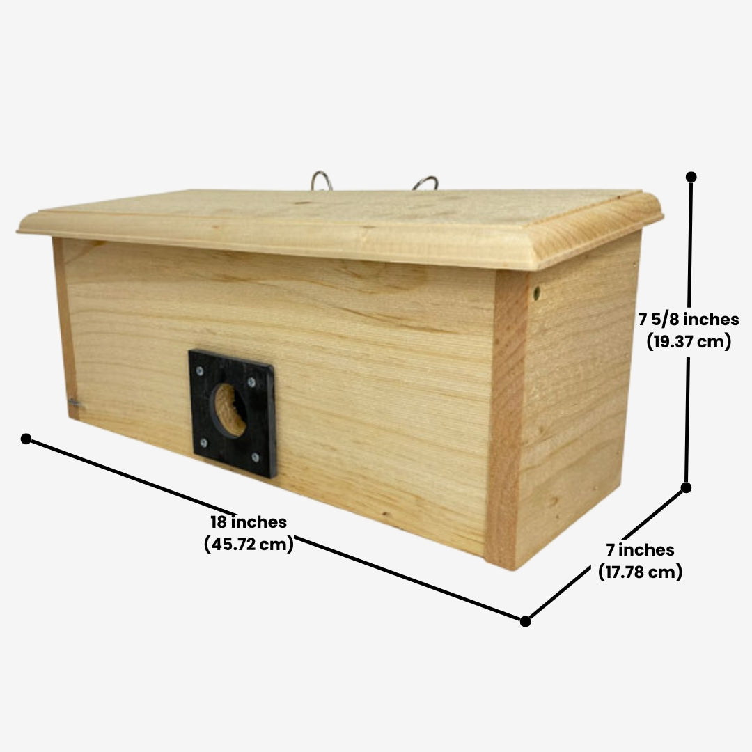 Coveside winter roost with horizontal design, offering birds warmth and protection.