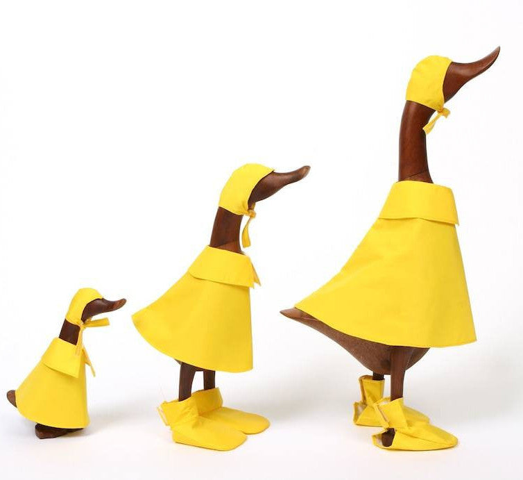 Puddle Ducks Teak Garden Sculpture
