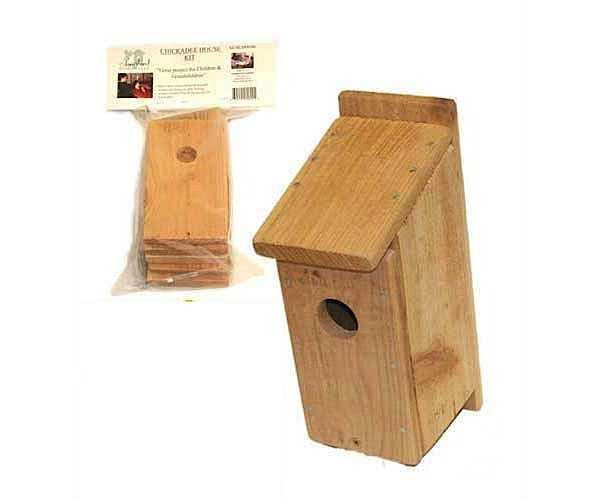 Chickadee Birdhouse Kit