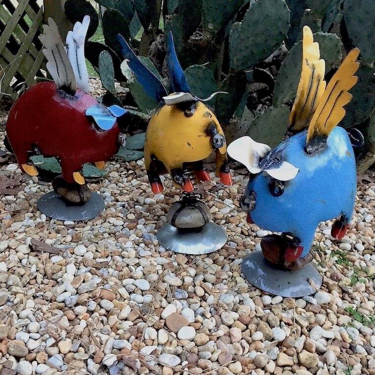 Bobble Flying Pigs Metal Yard Art